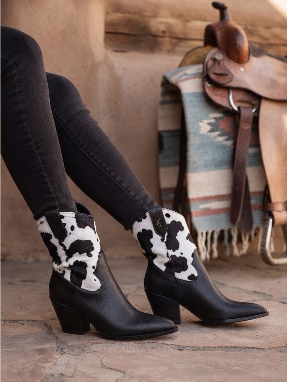 NEW Mata Shoes Cow print Cowboy Boots, Western Cowgirl Ankle Boots